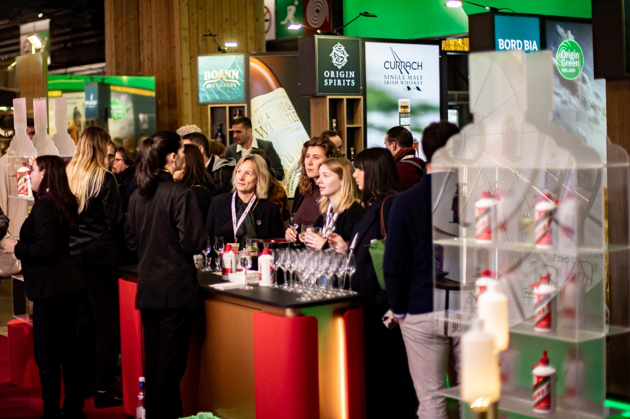 茅台亮相法国巴黎葡萄酒及烈酒展会