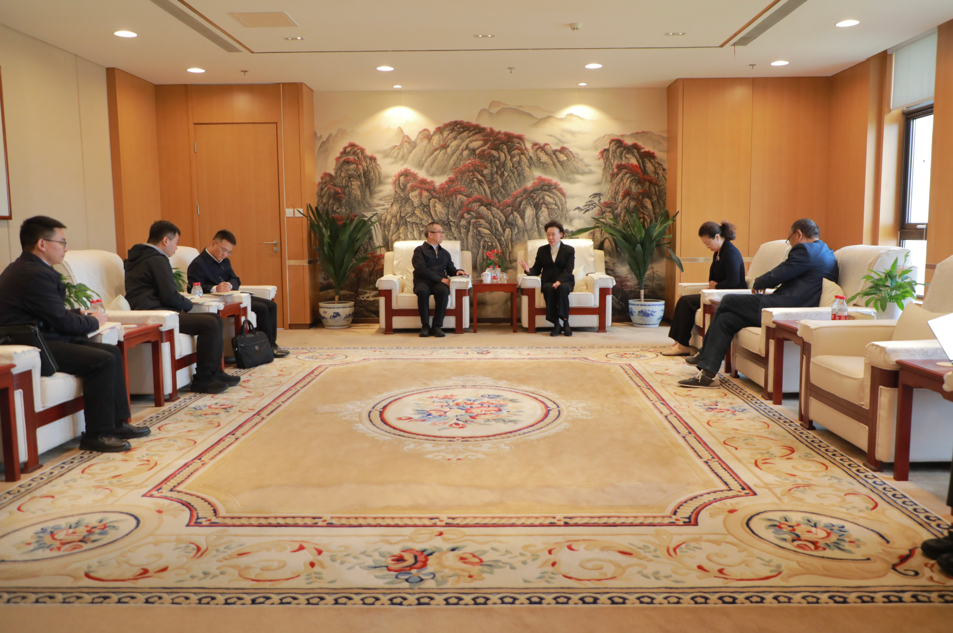 茅台集团赴中国质量协会、中国食品工业协会、中国轻工业联合会拜访交流